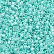 Abalorios Miyuki Delica's 11/0 Opaque luster sea opal DB-1567