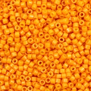 Abalorios Miyuki Delica's 11/0 Duracoat opaque dyed kumquat orange DB-2104