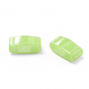 Abalorios Miyuki mitad de tila 5x2.3mm Opaque luster chartreuse green HTL-439