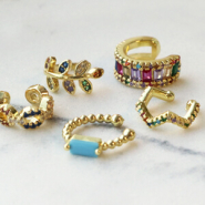 Set de inspiraciones Cómo combinar los nuevos pendientes cartílago con zirconia  