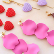 Set de inspiraciones Mezcla & combina: Crea diseños únicos con abalorios acrílicos y colgantes 