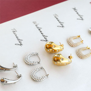 Set de inspiraciones Descubre nuestra nueva colección de pendientes de acero inoxidable