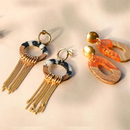 Set de inspiraciones Así se combinan los colgantes de madera con resina 