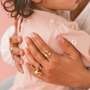 Set de inspiraciones Cómo crear una colección de joyas llena de amor para el Día de la Madre