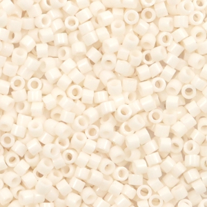 Abalorios Miyuki Delica's 11/0 Opaque bisque white DB-1490