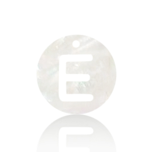 Colgantes conchas especial letra E Blanco (color natural)