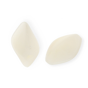 Abalorios acr&iacute;lico rombo Blancuzco-blanco m&aacute;rmol