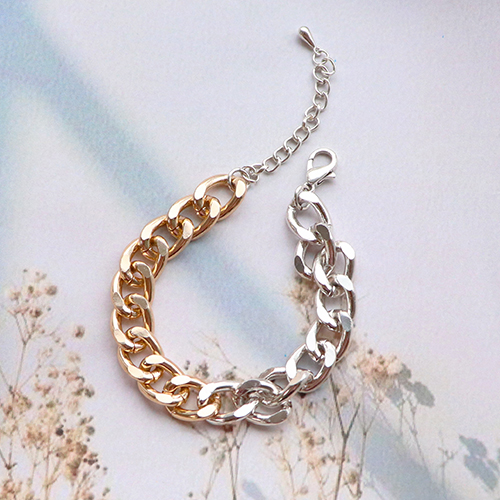 Crea tu propia colecci&oacute;n de bisuter&iacute;a con estas fornituras met&aacute;licas DQ