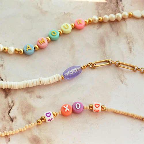 Ideas para crear collares con abalorios de letras