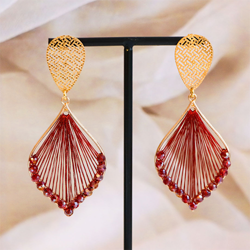 As&iacute; se dise&ntilde;an los sets de joyer&iacute;a con fornituras de acero inoxidable