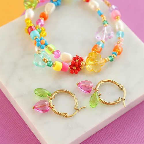 Ideas creativas con abalorios acr&iacute;licos en colores veraniegos