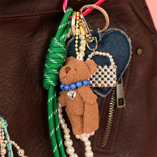 Momento de inspiraci&oacute;n con colgantes para bolso de moda