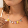 Haz maravillas con estos colgantes smiley de moda en plexx y metal DQ