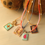 Inspiraci&oacute;n con colgantes de tela hechos a mano y tarjetas de joyer&iacute;a BY31&reg; 