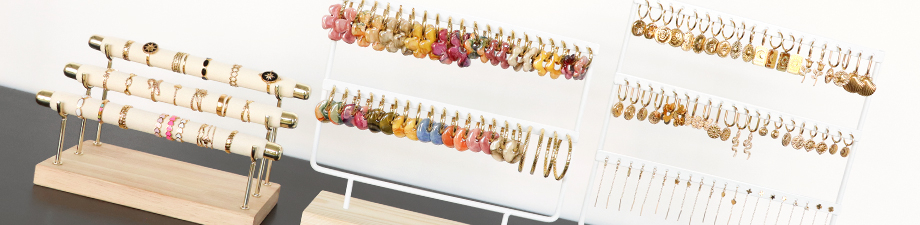 Expositores de joyería con artículos incluidos Expositores de joyería con artículos incluidos