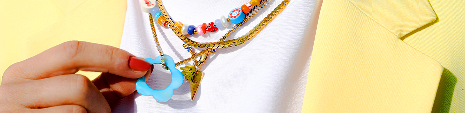 Descubre las conchas y los abalorios de pol&iacute;mero