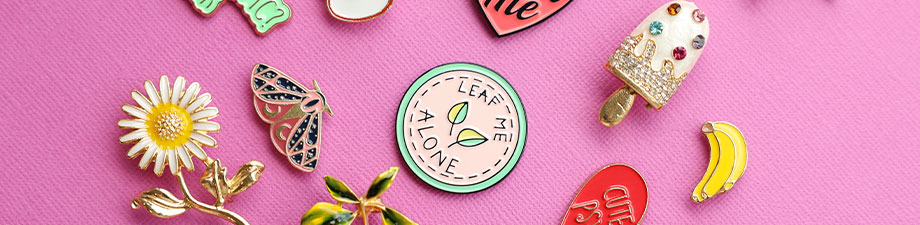 Nueva y colorida colecci&oacute;n de broches y pins