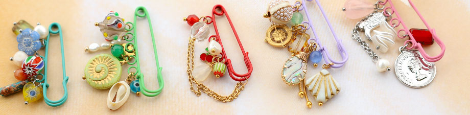 Nueva l&iacute;nea de broches imperdibles decorativos con ojales